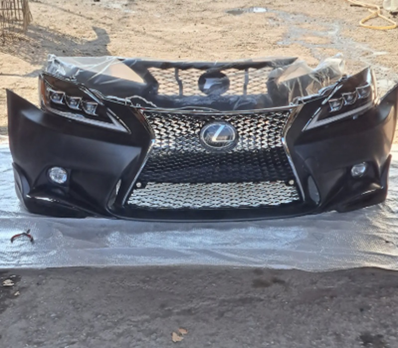 Передний бампер на Lexus is250